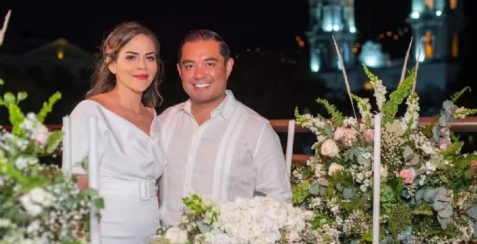 Síndico de Chilpancingo usa el Palacio Municipal para su boda civil