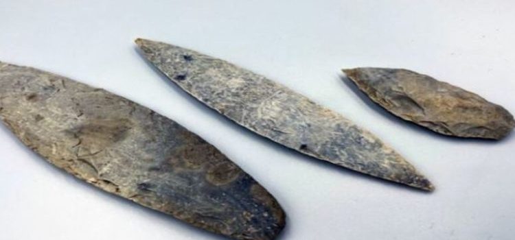 “Se usaban para sacrificios”, arqueólogos descubren 16 cuchillos prehispánicos en Yucatán