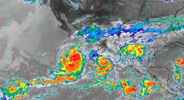 Tormenta Tropical “Max” toca tierra con fuerza en Petatlán