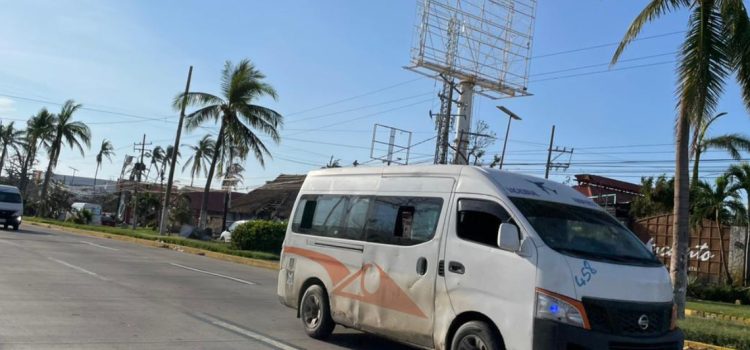 El servicio del transporte público en Acapulco está al 85 %