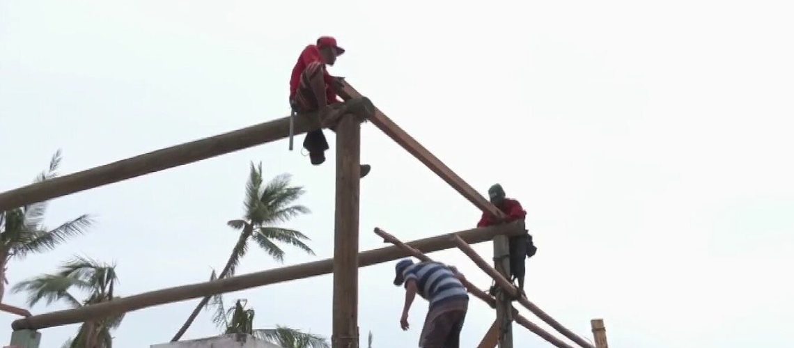 Se reactivan los trabajos de reconstrucción en hoteles de Acapulco
