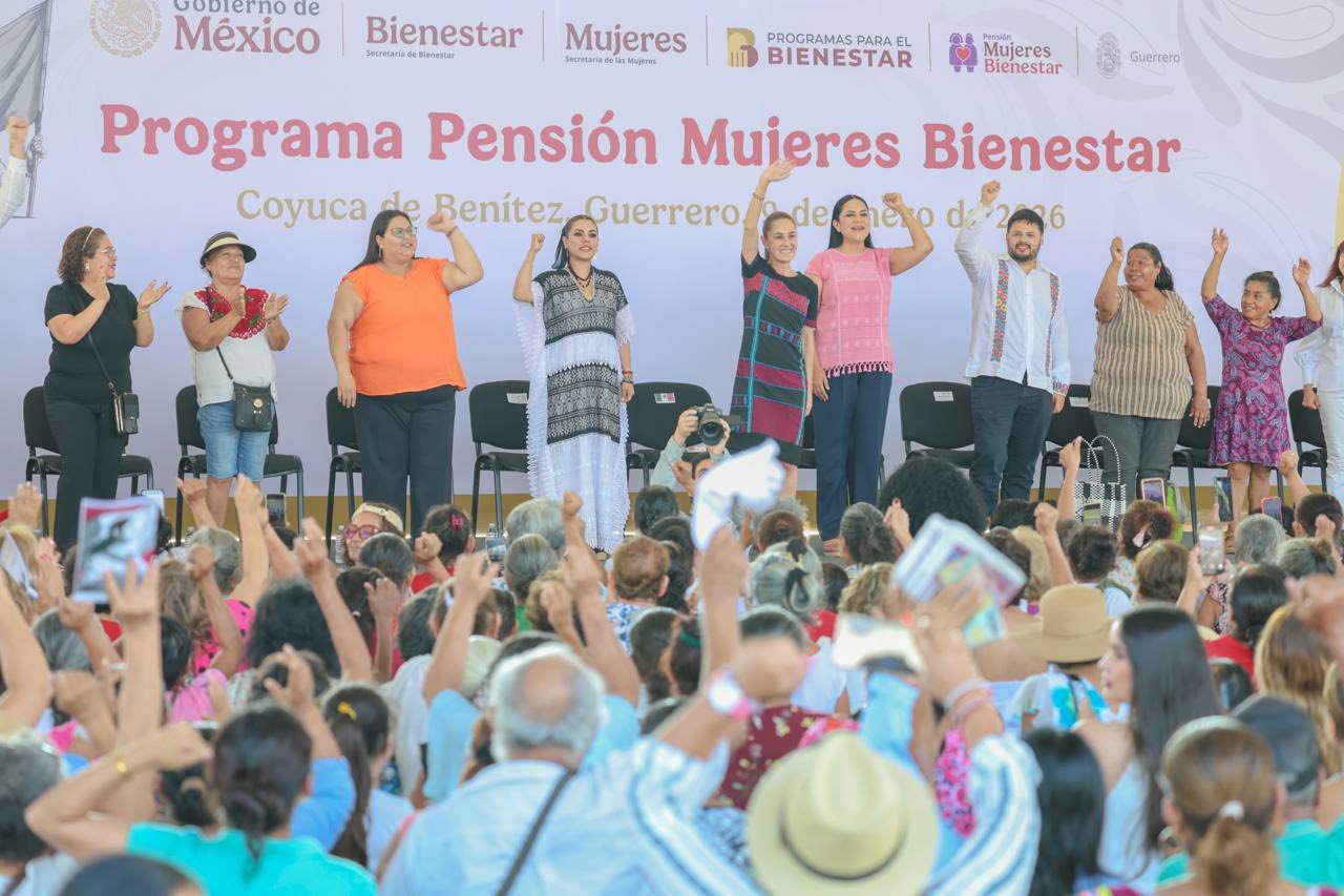 Claudia Sheinbaum entrega la Pensión Mujeres Bienestar